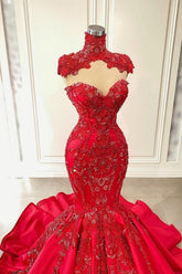 Rotes ärmelloses Meerjungfrau-Abendkleid aus Satin mit Herzausschnitt und bodenlanger Perlenstickerei